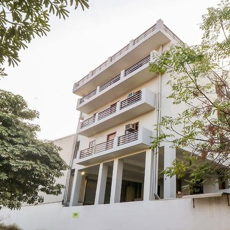 فندق غورغاونفي  Oyo 71597 The Shivaay Residency المظهر الخارجي الصورة