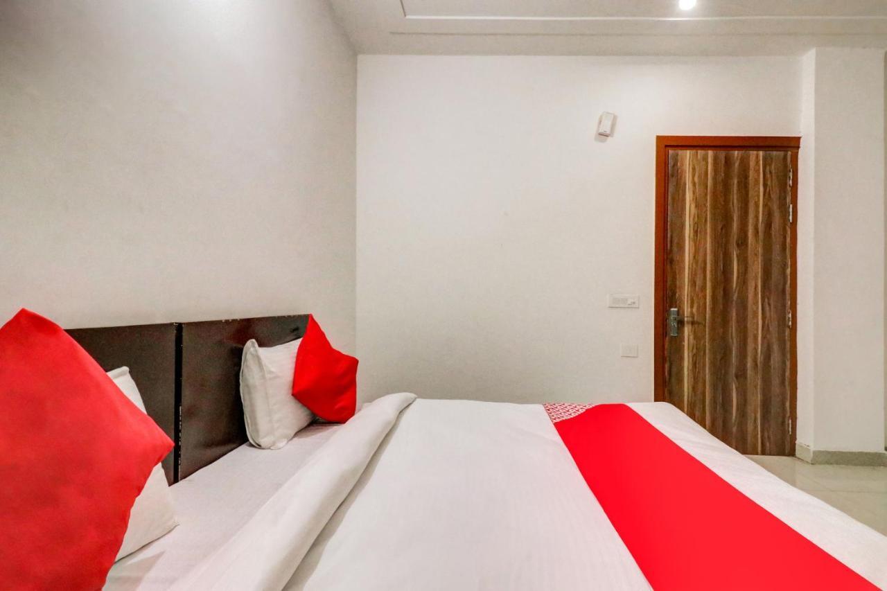 فندق غورغاونفي  Oyo 71597 The Shivaay Residency المظهر الخارجي الصورة